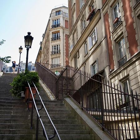 Apartamento Duplex De Charme Au Coeur De Montmartre París Exterior foto